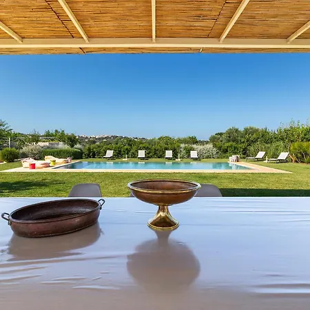 Trulli Almaviva By Perle Di Puglia * 치스테르니노